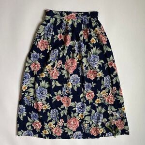 Vintage navy floral skirt